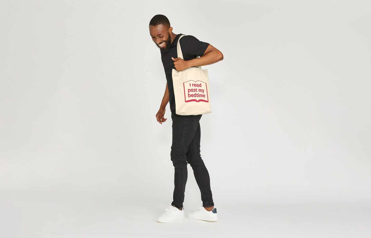 'I read past my bedtime' tote bag