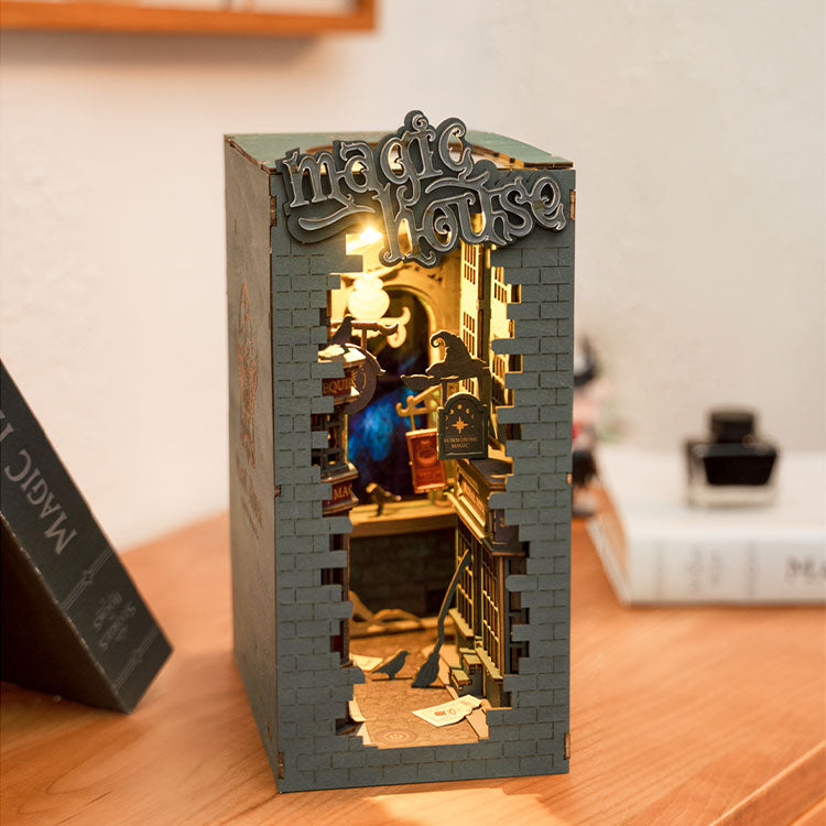 Magic House Book Nook Kit