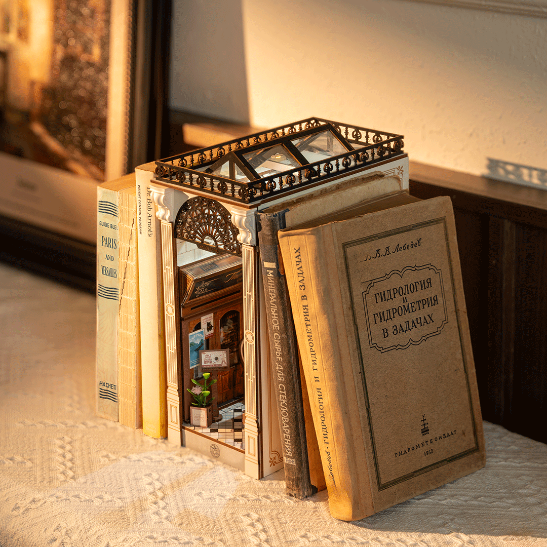 Arcade Dating Book Nook Kit