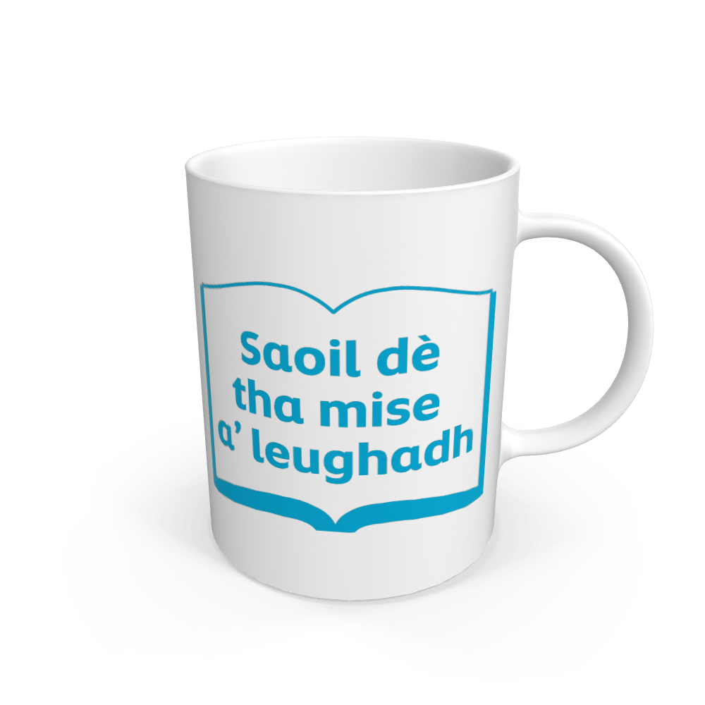 'Ask me what I'm reading' English and Gaelic mug