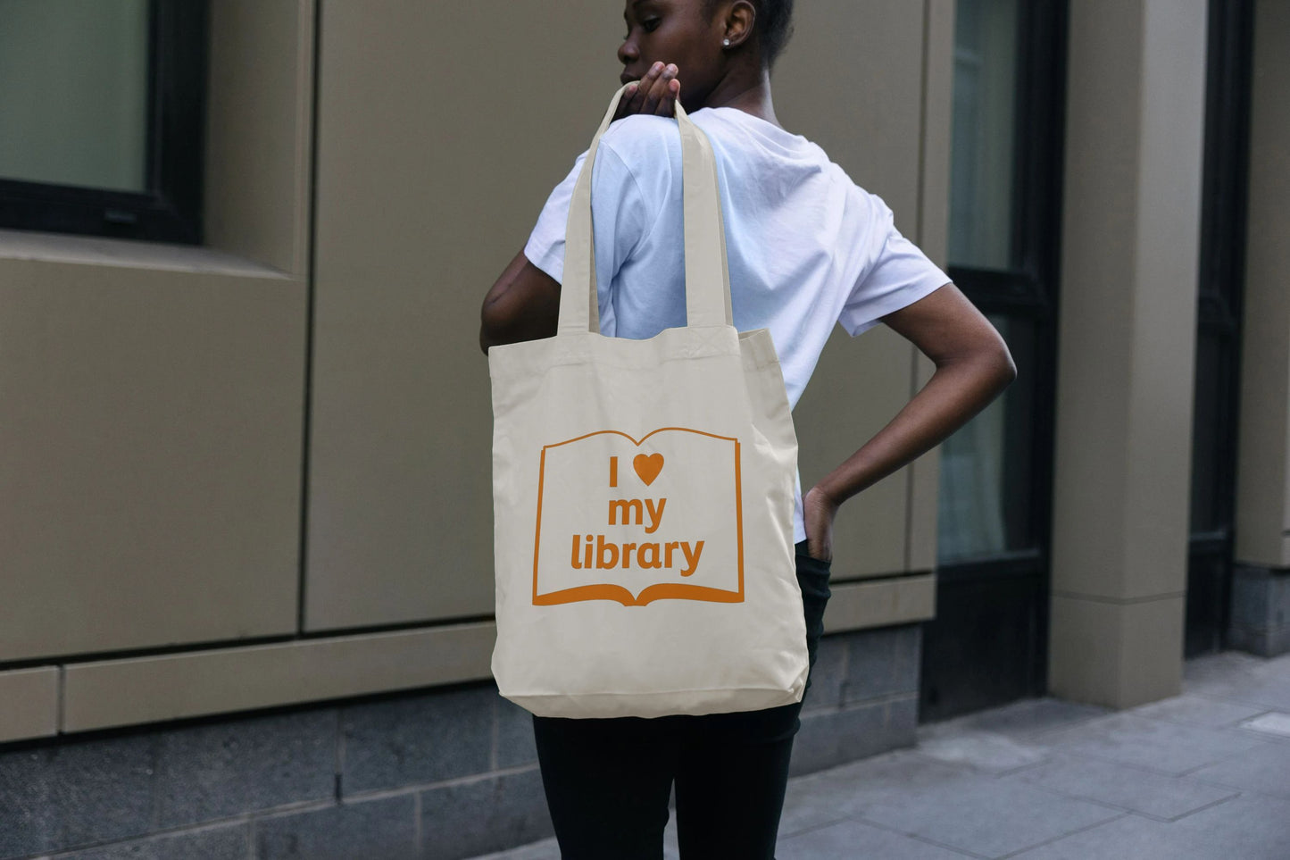 'I love my library' tote bag