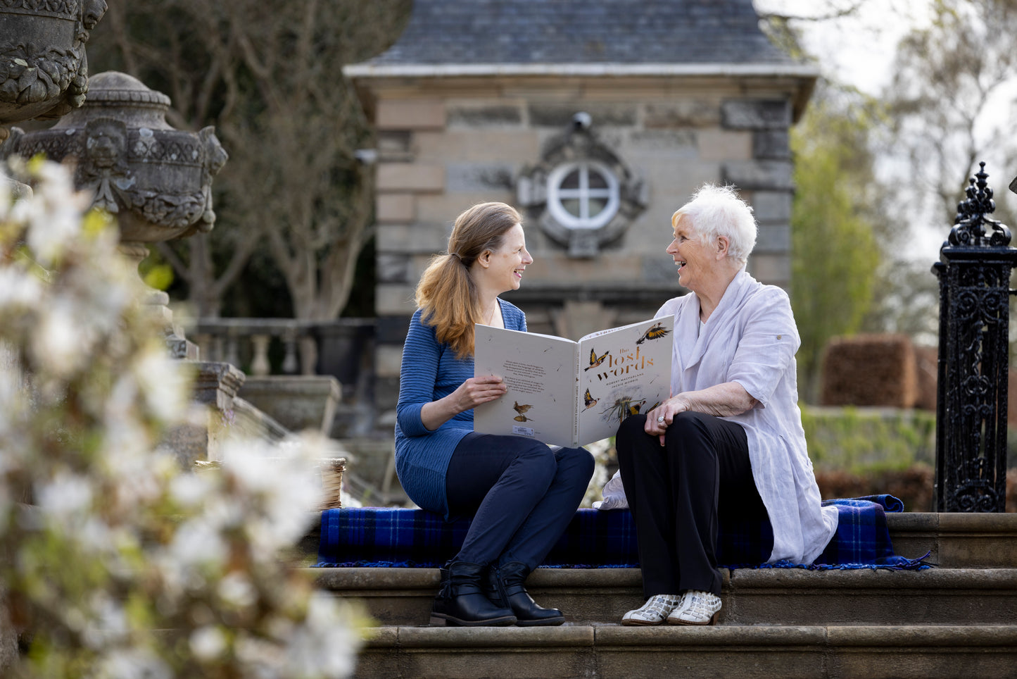 Reading is Caring: A Shared Reading Pack for Dementia Support