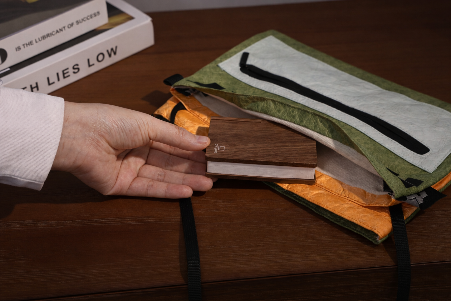 Walnut Super Mini Smart Book Light