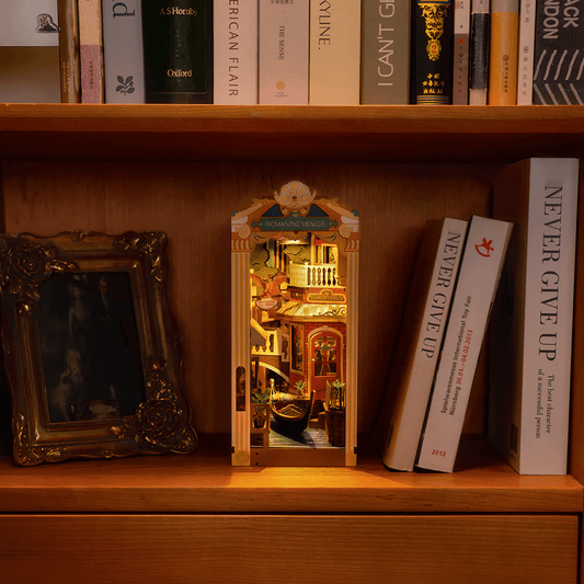 Romantic Venice Book Nook Kit